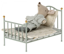 Load image into Gallery viewer, Vintage Single Bed, Mouse - Mint
