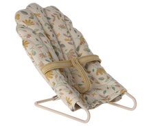 Load image into Gallery viewer, Babysitter, Micro