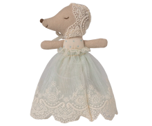 Load image into Gallery viewer, Baby Mouse In Gown - Mint