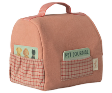 Load image into Gallery viewer, Pet Carrier - Coral