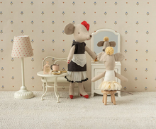 Load image into Gallery viewer, Beautician Mouse, Mum Mouse