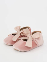 Load image into Gallery viewer, Velvet Ribbon Bow Baby Shoe - Dusty Pink