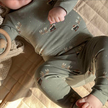 Load image into Gallery viewer, Christmas Printed Leggings - Shadow/Deep Green