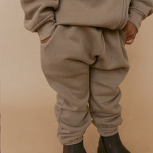 Load image into Gallery viewer, Organic Fleece Jogger Pants - Olive