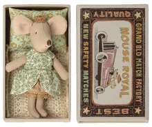 Load image into Gallery viewer, Princess Mouse, Little Sister In Matchbox
