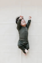Load image into Gallery viewer, Organic Cotton Legging - Olive
