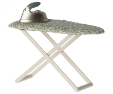 Load image into Gallery viewer, Iron And Ironing Board, Mouse - Green
