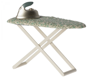 Iron And Ironing Board, Mouse - Green
