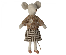 Load image into Gallery viewer, Blouse And Skirt For Grandma Mouse

