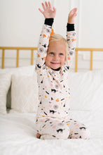 Load image into Gallery viewer, 2 Piece Kids Pajama Set In Spooky Scenes
