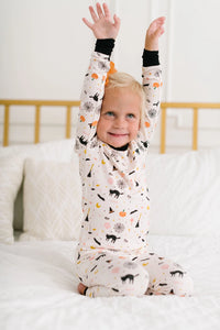 2 Piece Kids Pajama Set In Spooky Scenes