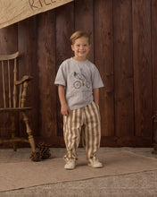 Load image into Gallery viewer, Relaxed Tee Let’s Adventure
