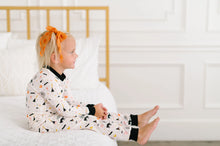 Load image into Gallery viewer, 2 Piece Kids Pajama Set In Spooky Scenes
