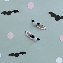 Load image into Gallery viewer, Pom Pom Bat Clips

