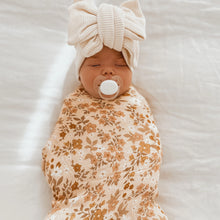 Load image into Gallery viewer, Sweet Pea Organic Muslin Wrap Swaddle
