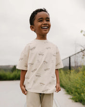 Load image into Gallery viewer, Relaxed Tee - Skate
