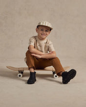 Load image into Gallery viewer, Relaxed Tee - Skate
