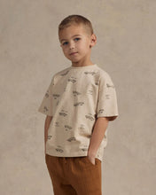 Load image into Gallery viewer, Relaxed Tee - Skate
