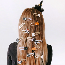 Load image into Gallery viewer, Little Pumpkin Clips

