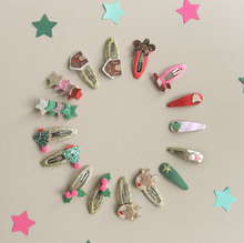 Load image into Gallery viewer, Jolly Glitter Star Clips
