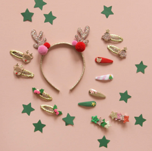 Load image into Gallery viewer, Holly Pom Pom Clips
