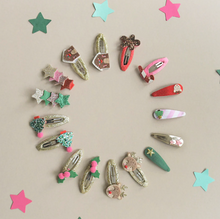 Load image into Gallery viewer, Holly Pom Pom Clips
