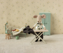 Load image into Gallery viewer, Wedding Suit, Dad Mouse
