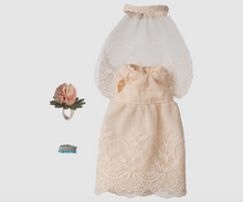 Load image into Gallery viewer, Wedding Dress, Mum Mouse

