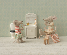 Load image into Gallery viewer, Toothbrush Set In Bag, Mouse - Coral Stripe
