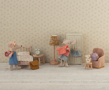 Load image into Gallery viewer, Folding Chair, Mouse - Powder
