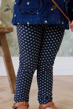 Load image into Gallery viewer, Organic Cotton Everyday Legging - Lisa Petite Indigo
