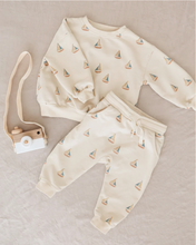 Load image into Gallery viewer, Sweatshirt Sailboats

