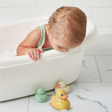Load image into Gallery viewer, Itzy Ducky Family Bath + Water Table Toys
