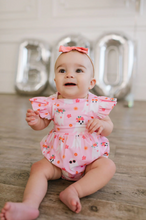 Load image into Gallery viewer, Emmy Bubble In Floral Ghost
