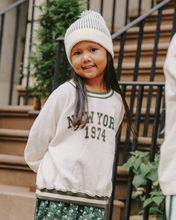 Load image into Gallery viewer, Oversized Raglan Sweatshirt - New York
