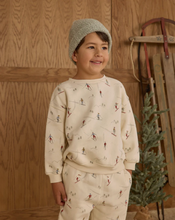 Load image into Gallery viewer, Relaxed Sweatshirt - Skiers
