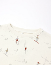 Load image into Gallery viewer, Relaxed Sweatshirt - Skiers
