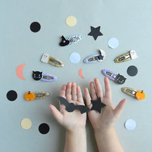 Load image into Gallery viewer, Pom Pom Bat Clips
