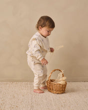 Load image into Gallery viewer, Relaxed Fleece Sweatpant Blue Daisy

