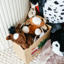 Load image into Gallery viewer, 5" Backpack Clip Horse
