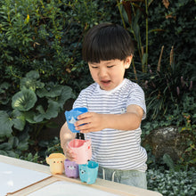 Load image into Gallery viewer, Pour &amp; Play - Animal Cups
