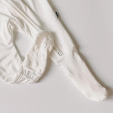Load image into Gallery viewer, Print Muffin Ruffle Footie With 2 Way Zipper - Baby Rose Pagesus
