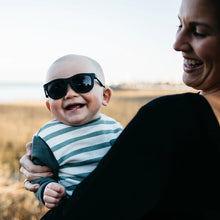Load image into Gallery viewer, Jet Black Navigator Sunglasses
