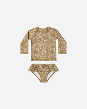 Load image into Gallery viewer, Rash Guard Girl Set - Golden Disty

